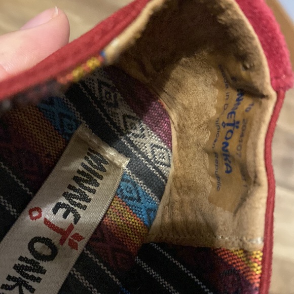 Gently worn, Minnetonka. Deep red - Picture 6 of 7